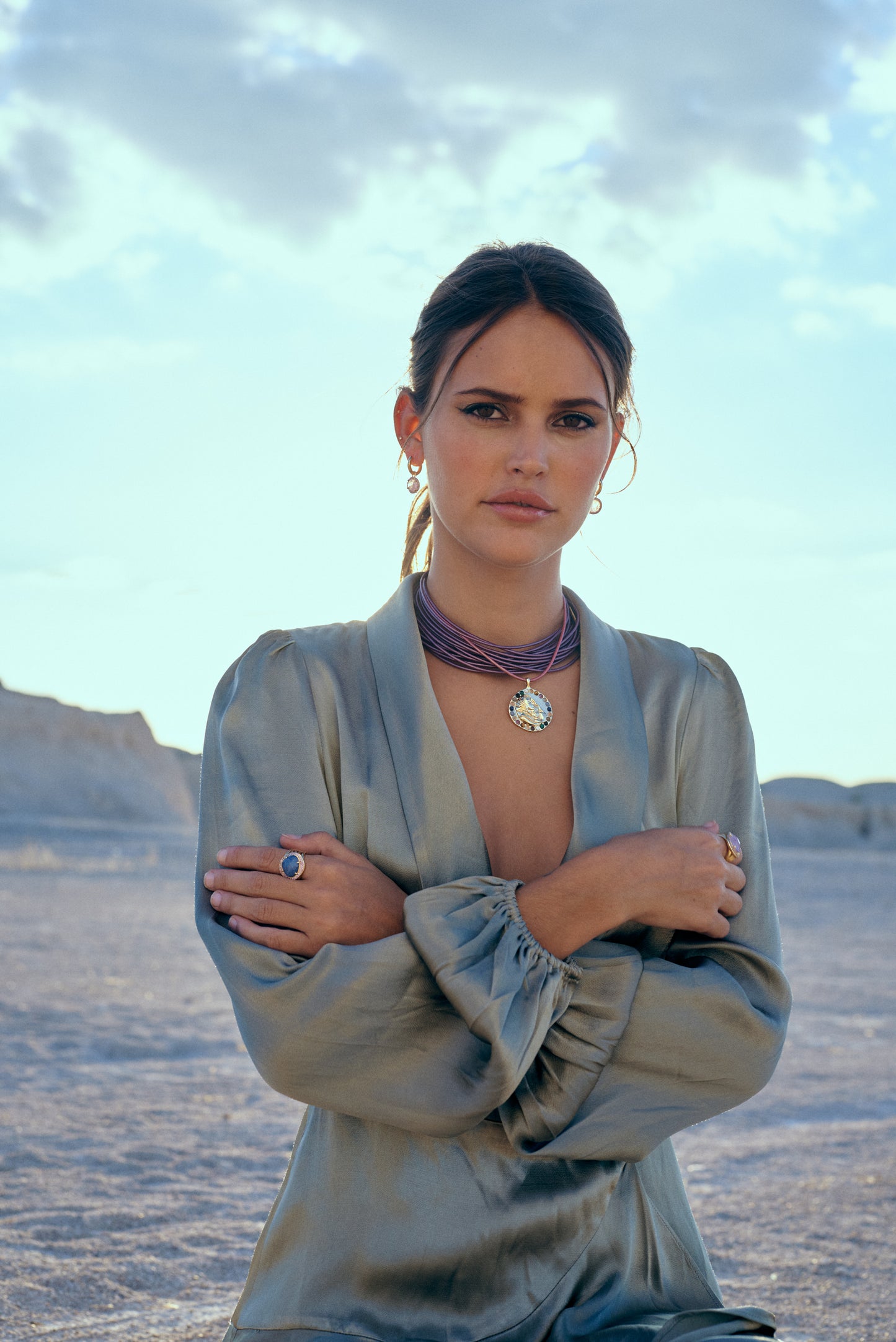 Hallelujah ring with blue quartz