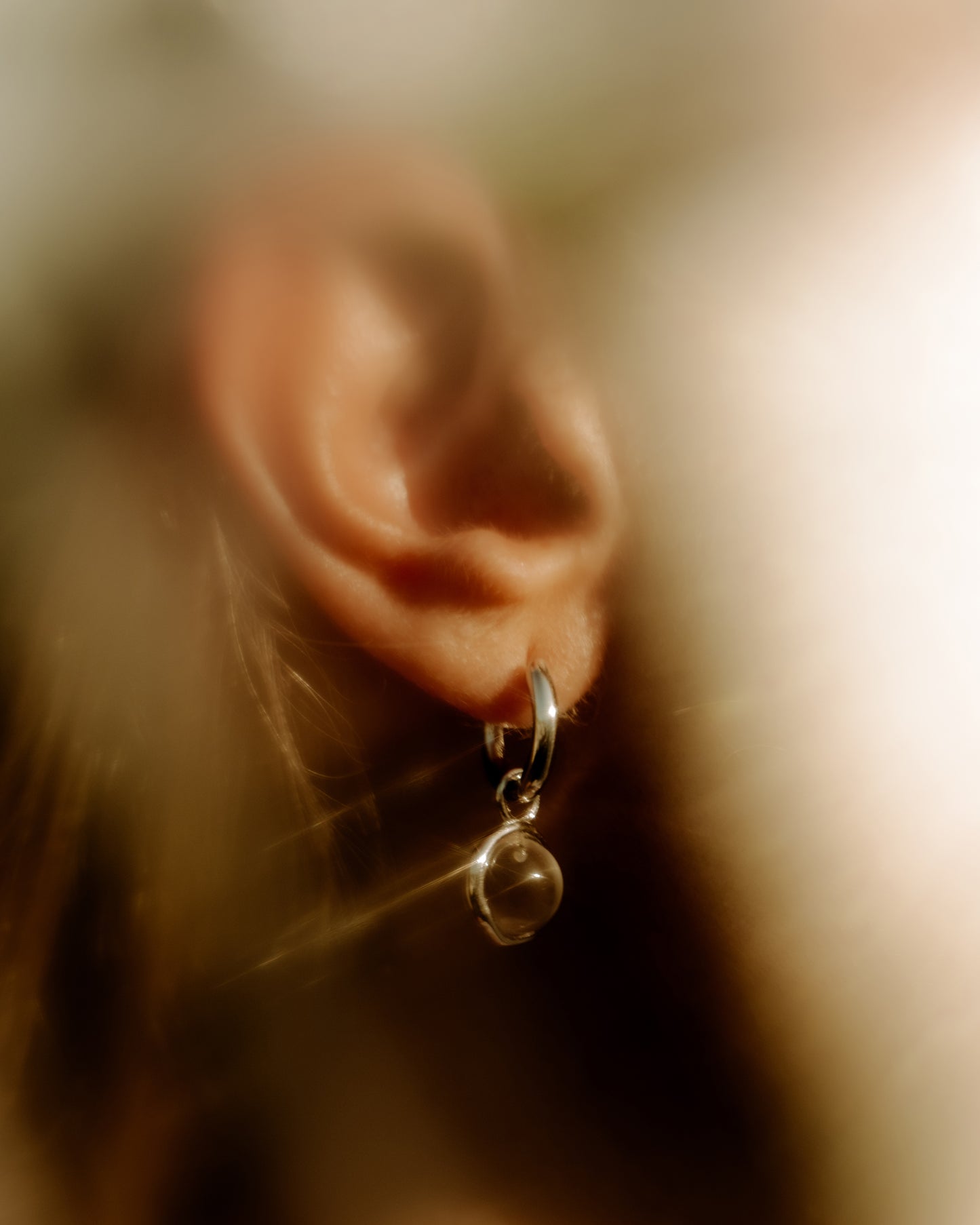 Small rhodium-plated silver hoop earrings