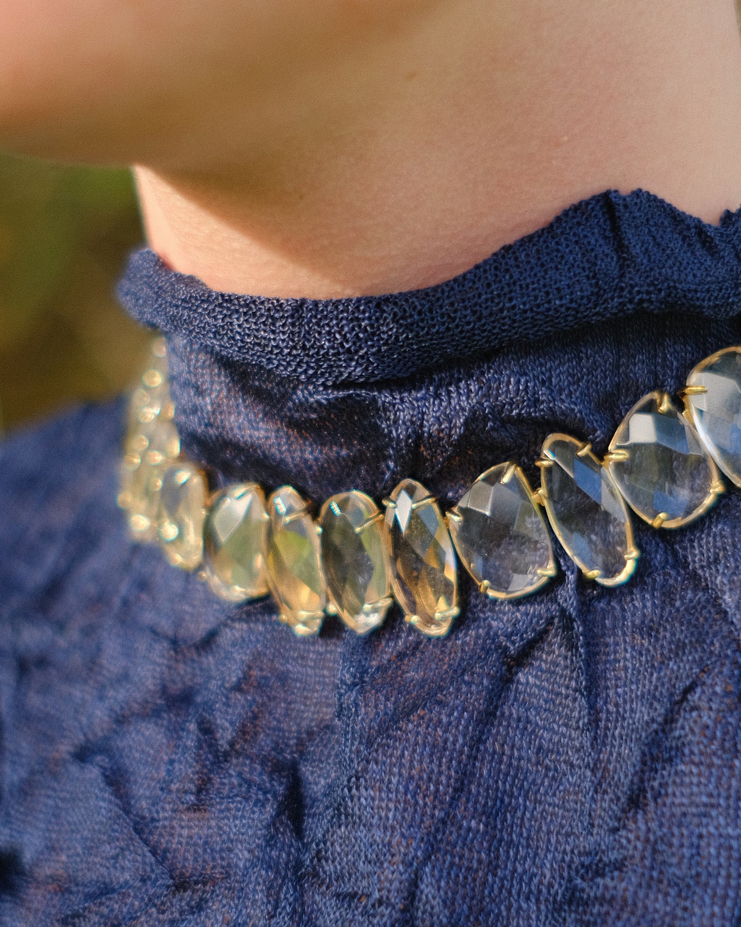 Chocker Erebus con cuarzo incoloro