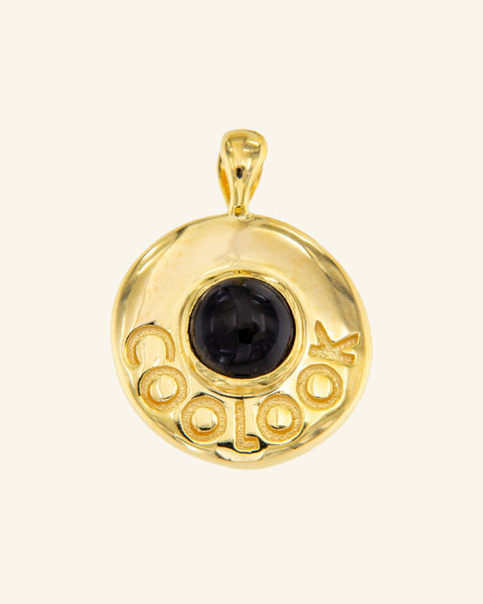 Atoll pendant with onyx