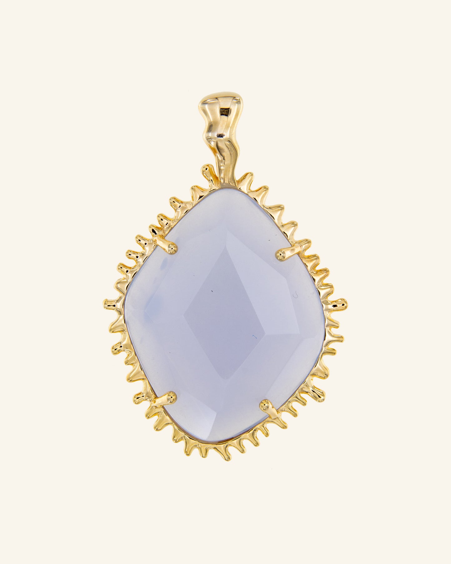 Borneo pendant with chalcedony