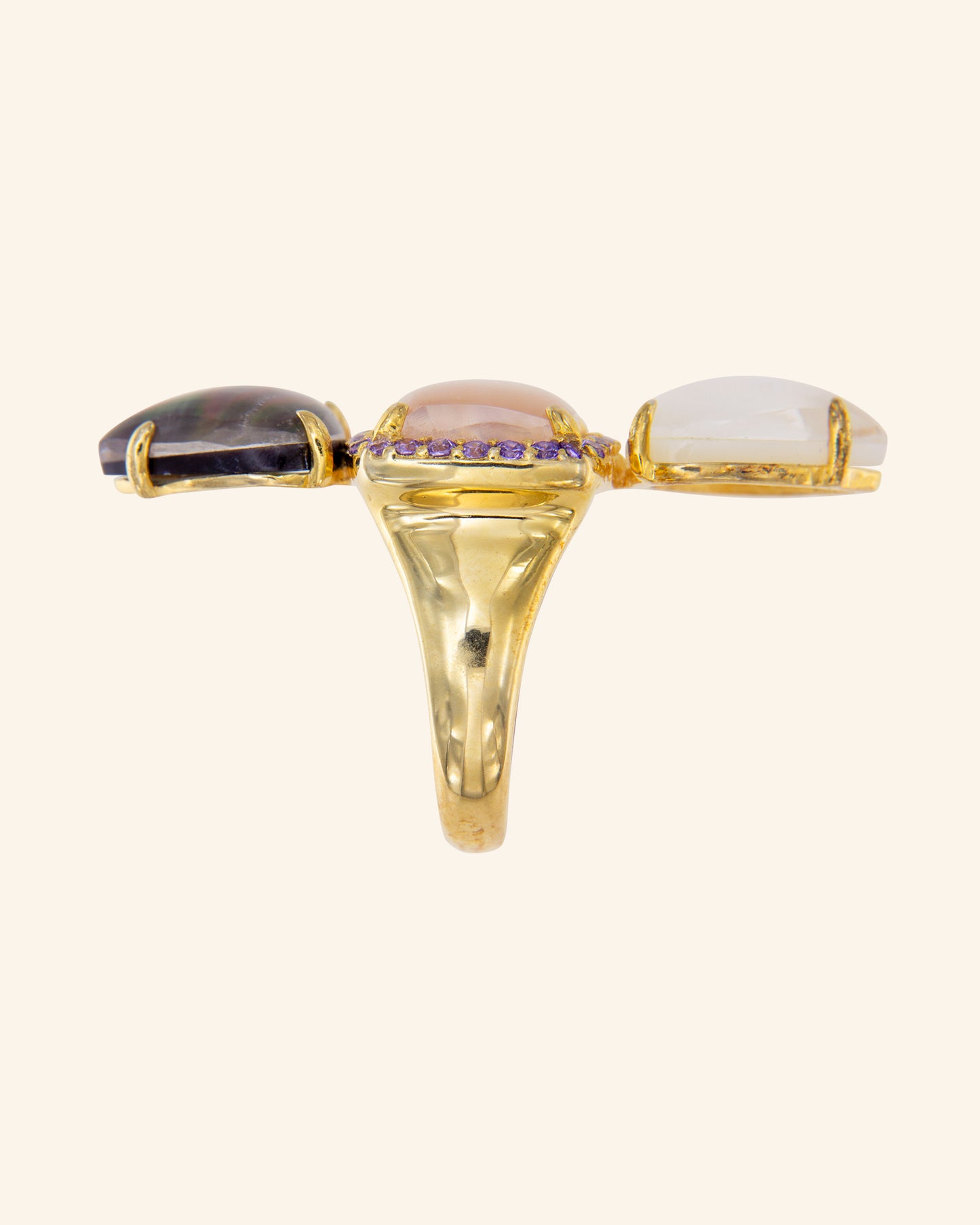Suhail ring with tricolor mother-of-pearls and zircons