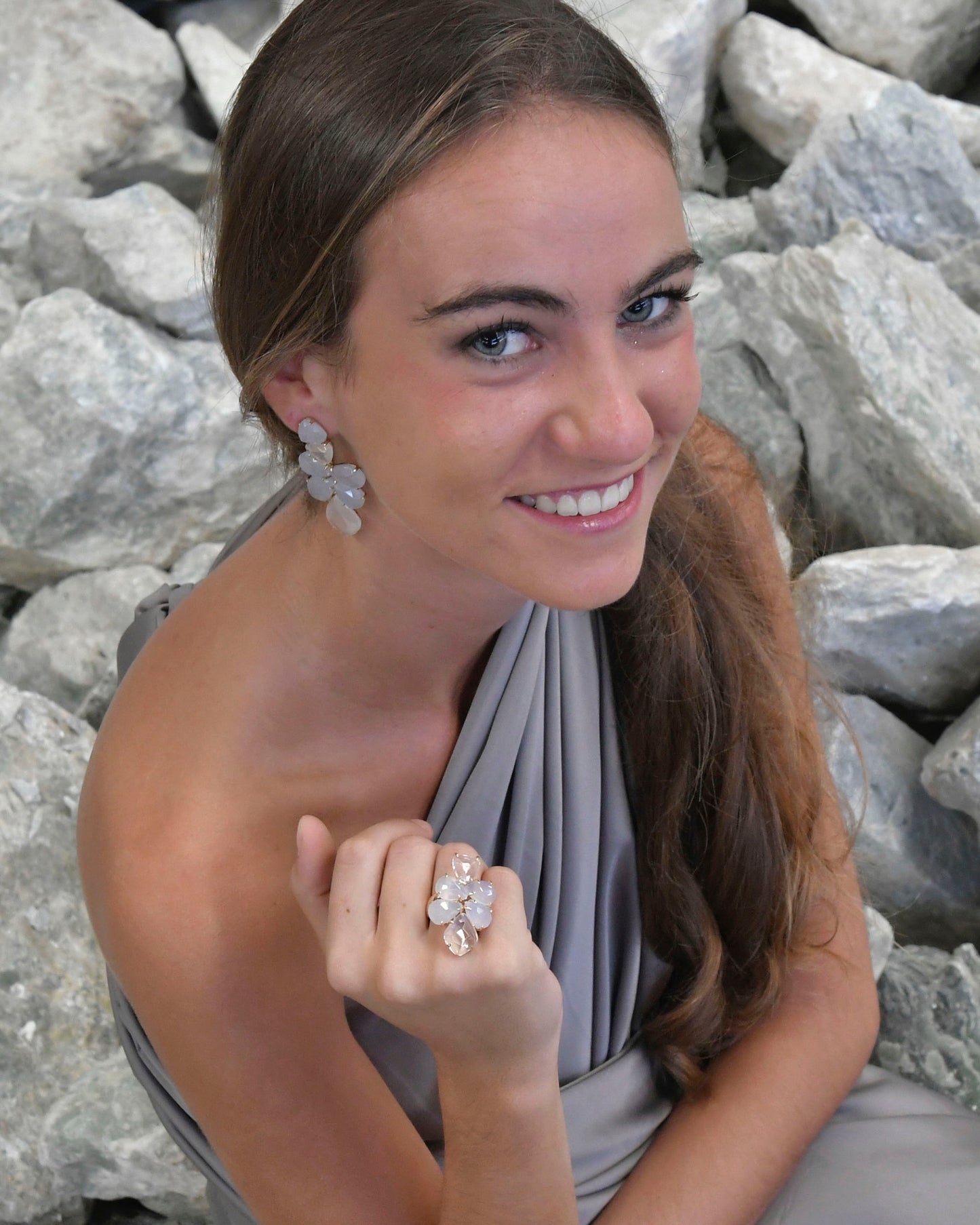 Polar earrings with chalcedony and colorless quartz