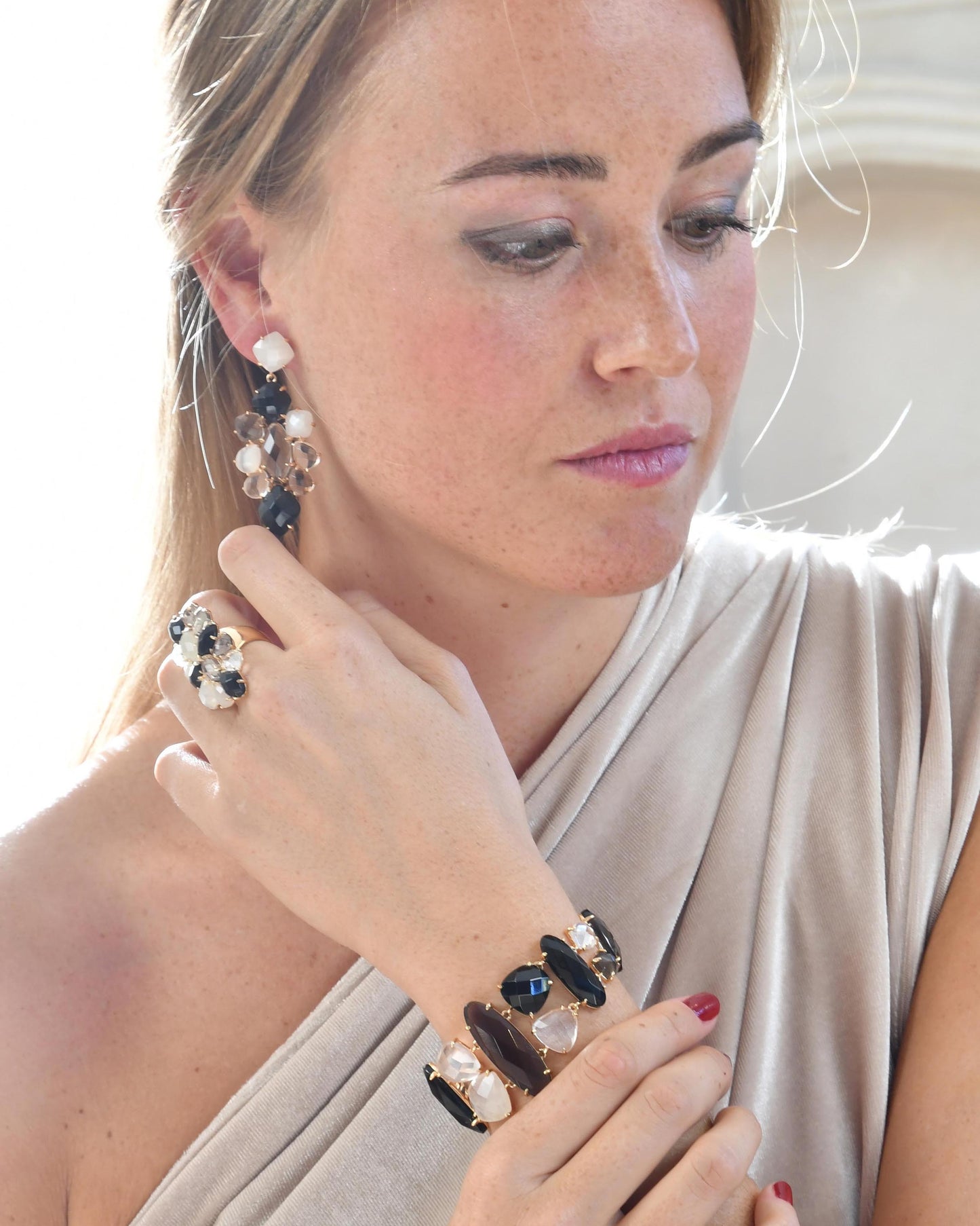 Triton bracelet with Onyx, smoked quartz and moonstone