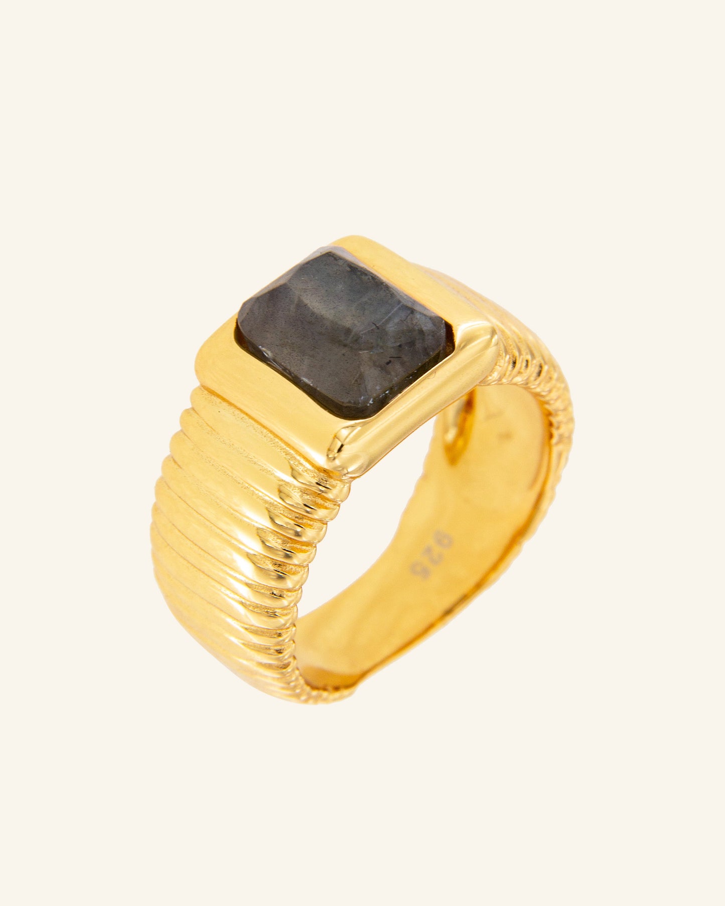 Gaumont Ring with Labradorite