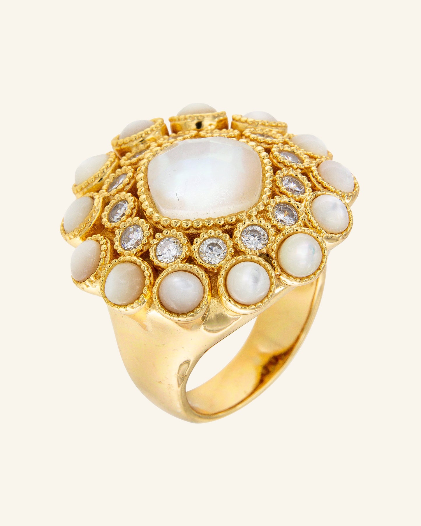 Genesis ring with white mother-of-pearl