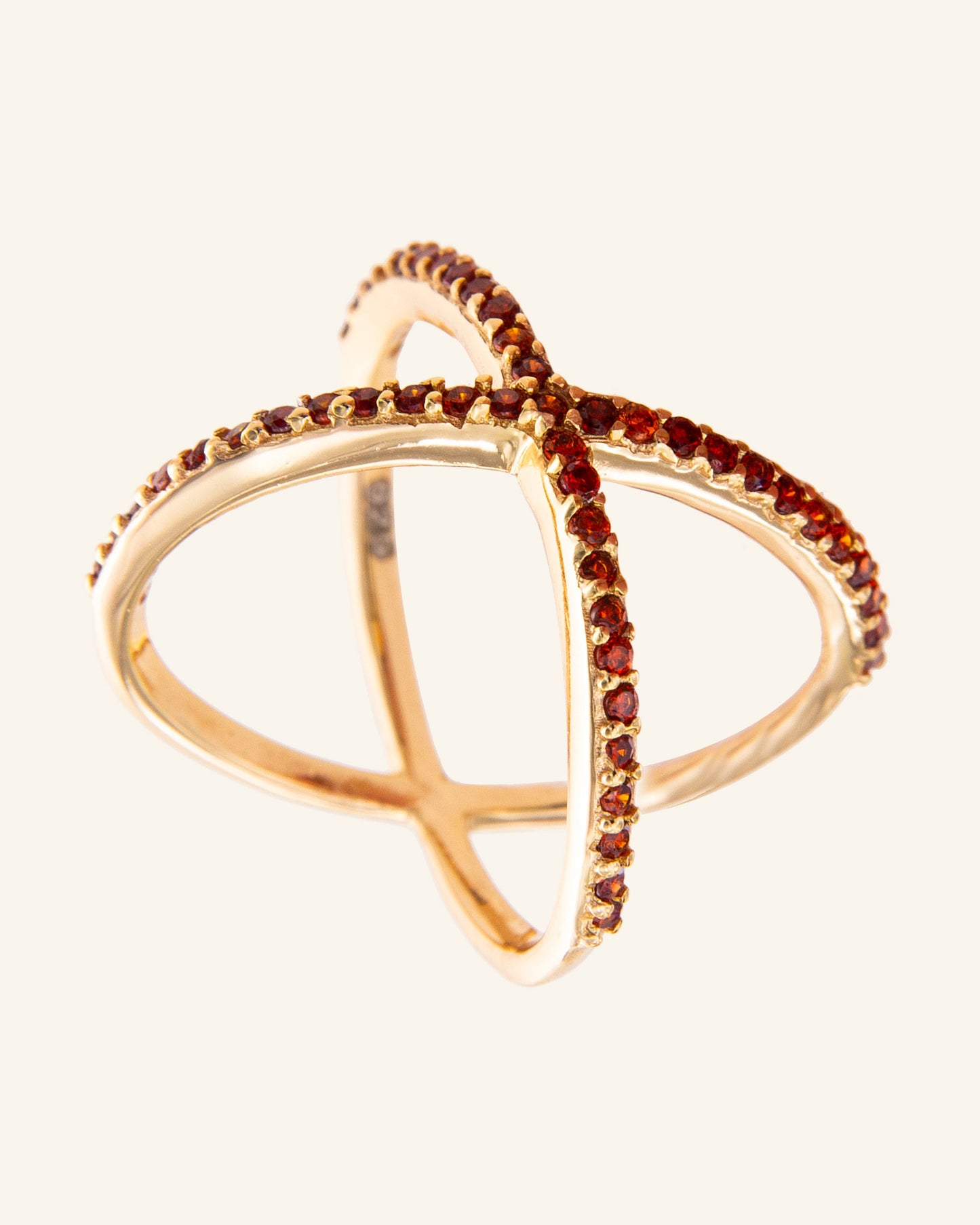 Anillo Lumen con circonitas granates