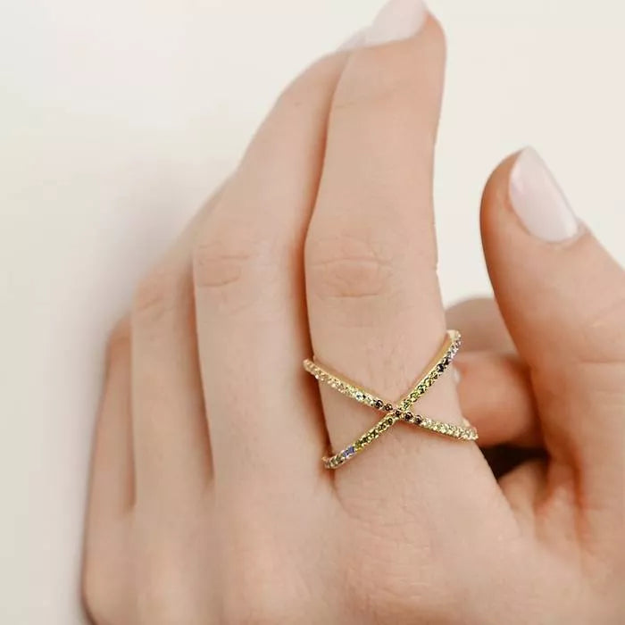 Lumen ring with multicolor zircons