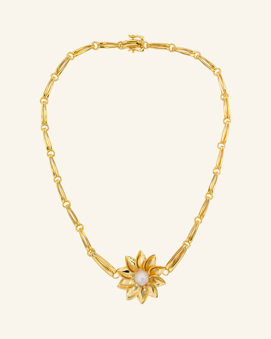 White Mother of Pearl Mezzara Necklace