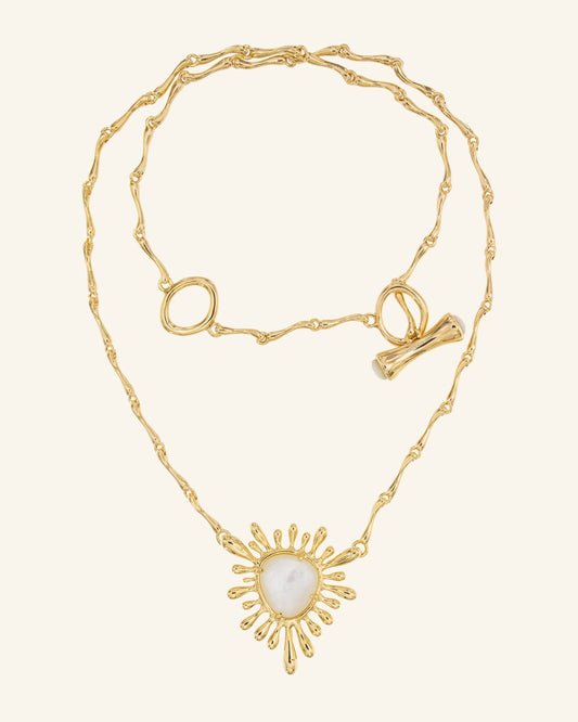 Collar Sol con madreperla blanca