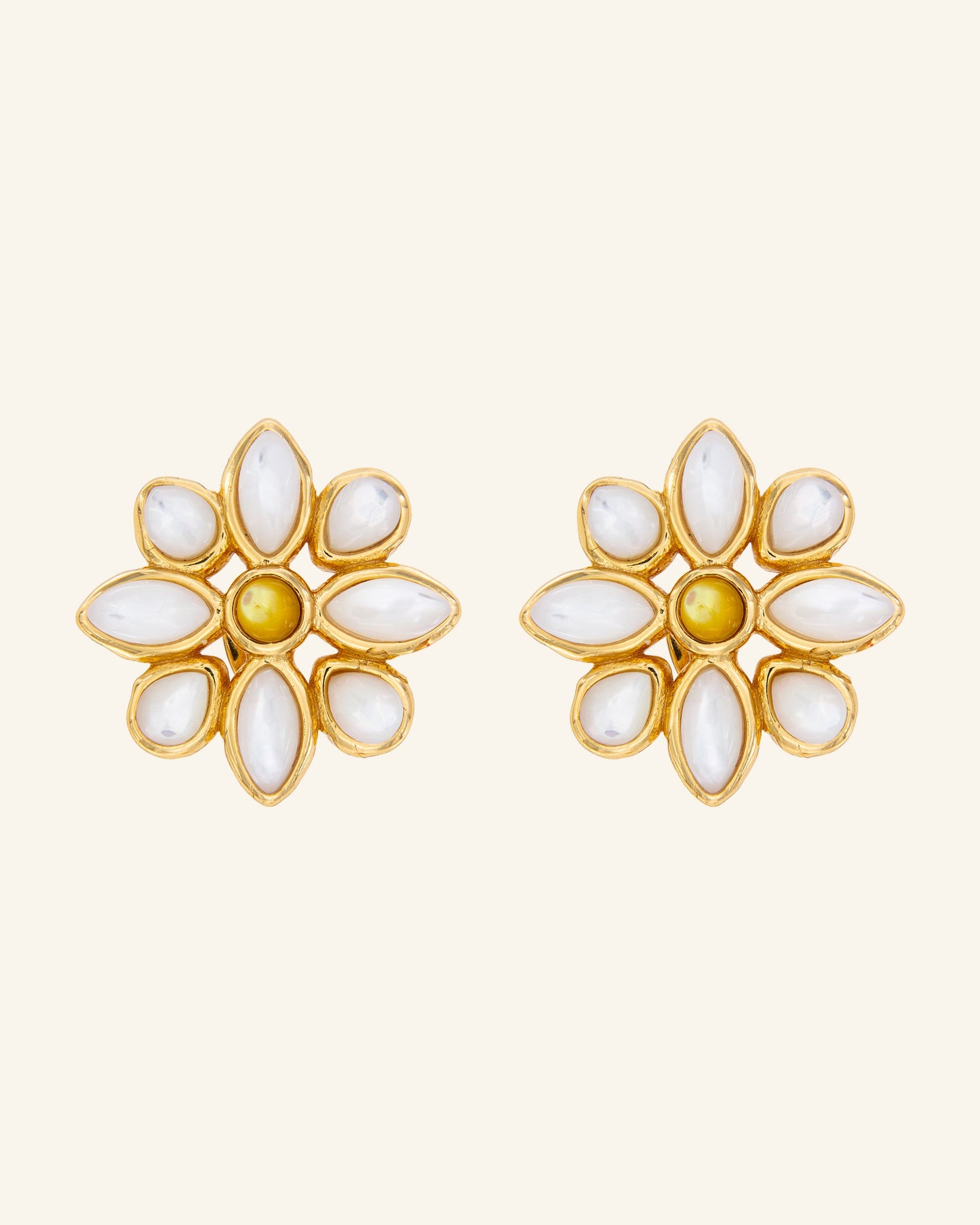 Pendientes Brownea con Madreperla Blanca y Dorada