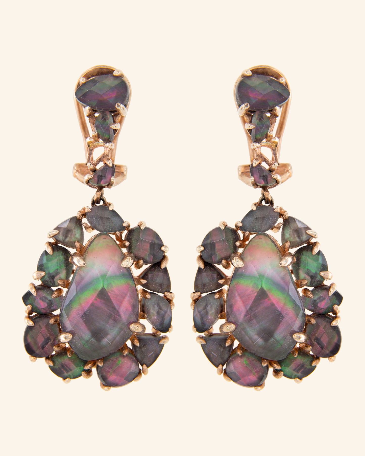 Kawa Ijen earrings with black mother of pearl