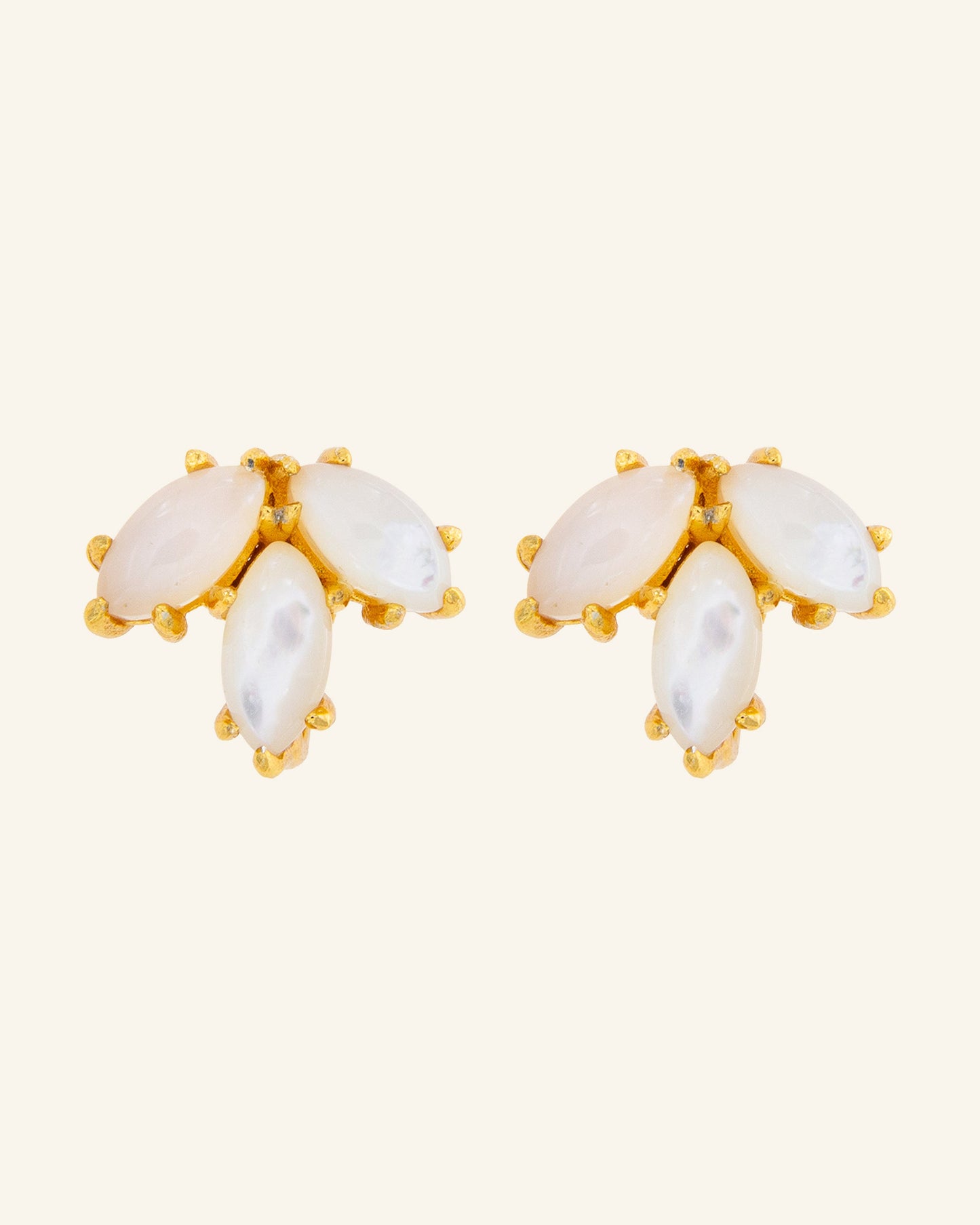 Pendientes New Limbo con madreperla blanca