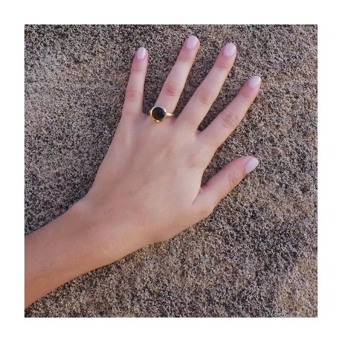 Crucible ring with smoked quartz