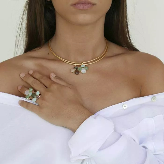Colgante Bee con calcedonia, aventurina y amazonita