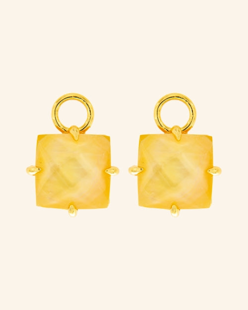 Square pendants with golden mother of pearl