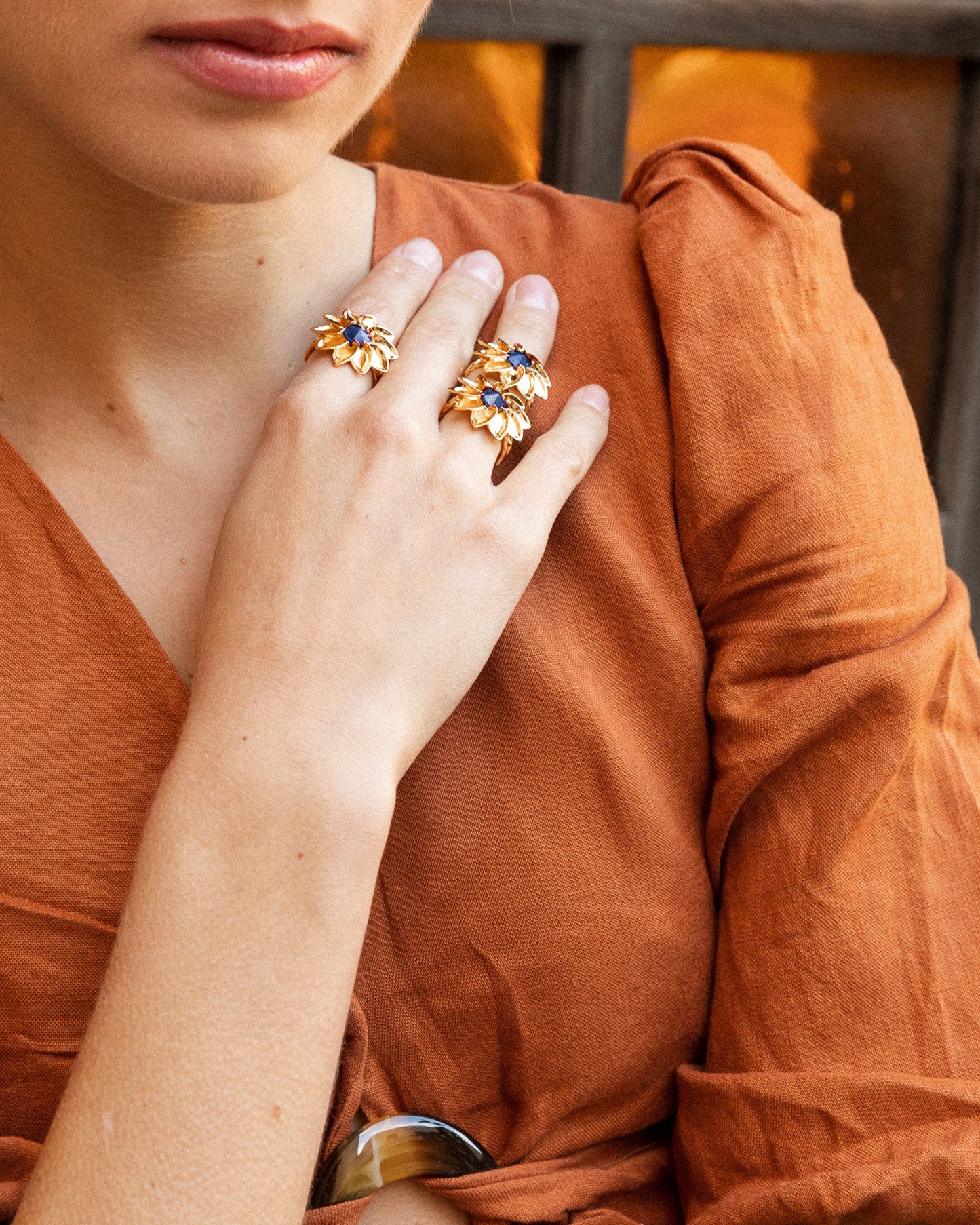 Mezzara Ring with Lapis Lazuli 