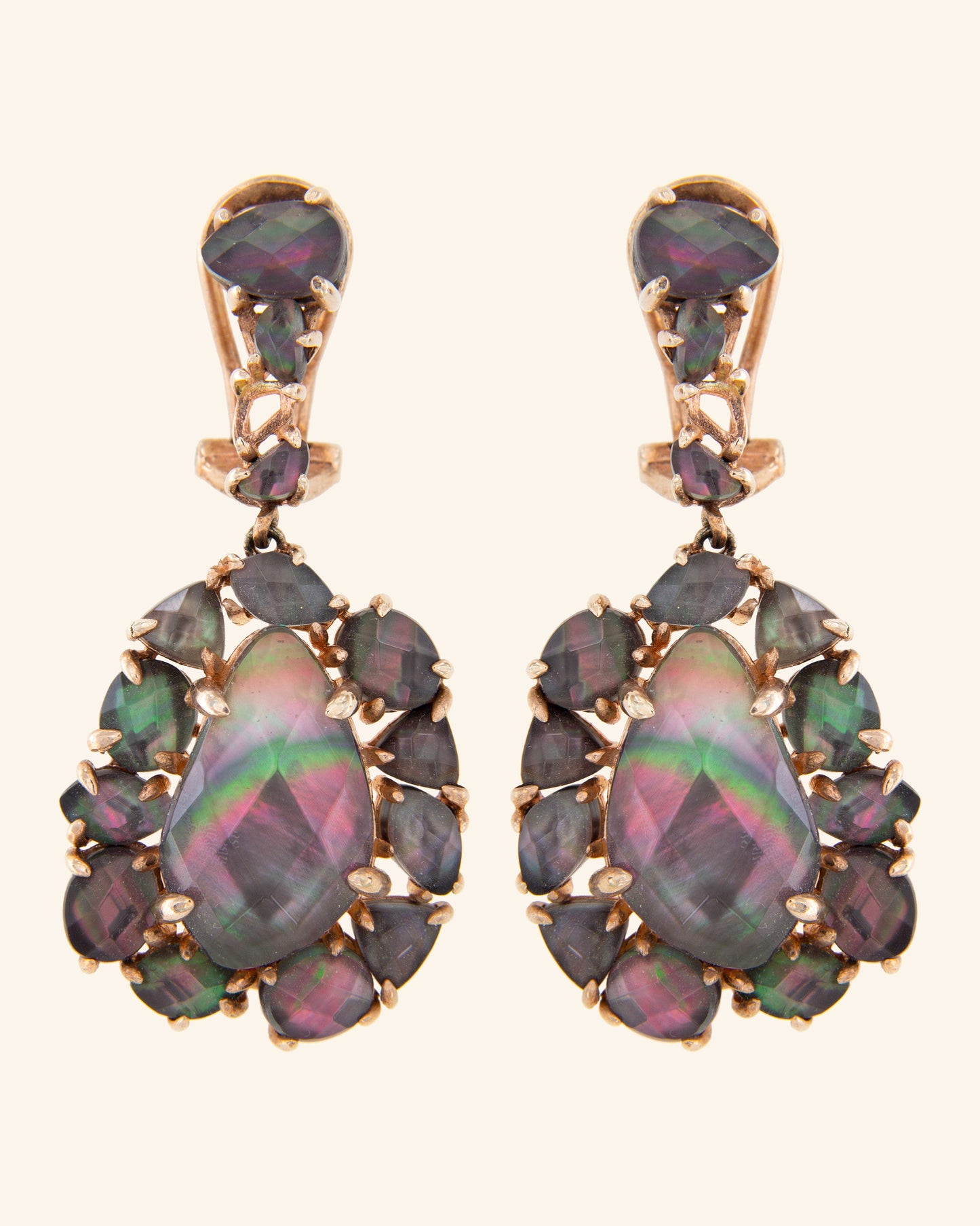 Kawa Ijen earrings with black mother of pearl 